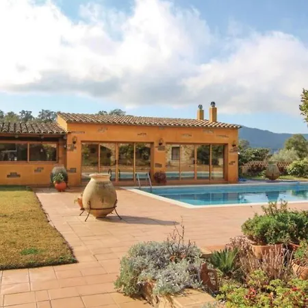 Villa With Private Pool And Garden In Calonge *
