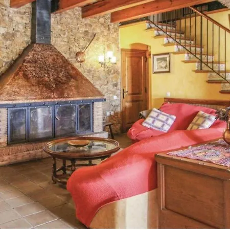 With Private Pool And Garden In Calonge *